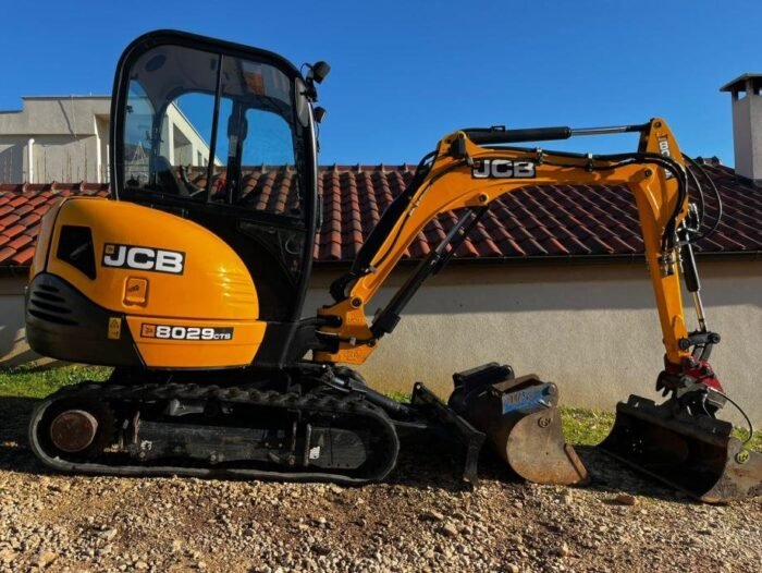Mini-pelle JCB 8029 CTS – 2021 - 2,8T – Image 1