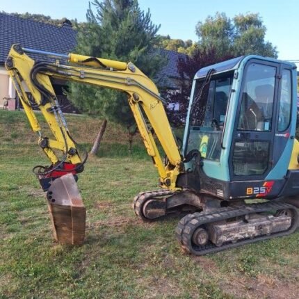 Mini-pelle Yanmar B25V, 2008, 2,7T