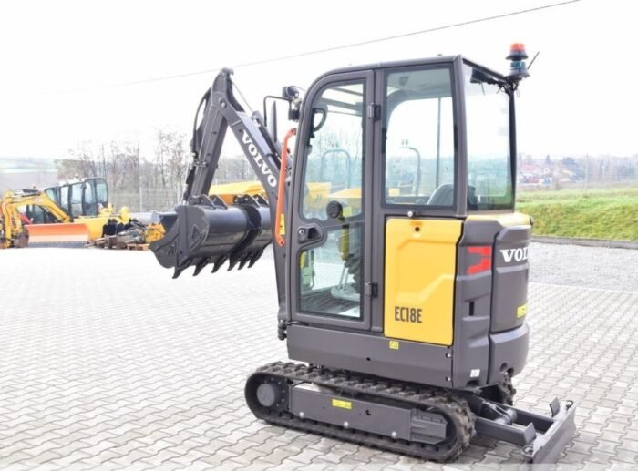Mini-pelle Volvo EC18E – 2022 - 1,8T – Image 7