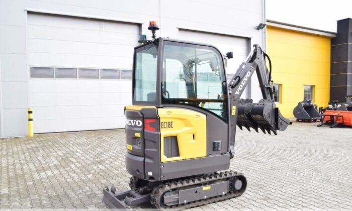 Mini-pelle Volvo EC18E – 2022 - 1,8T – Image 9