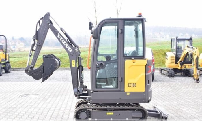 Mini-pelle Volvo EC18E – 2022 - 1,8T – Image 10