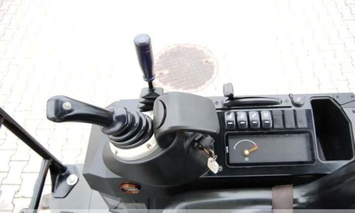 Mini-pelle JCB Canopée 15C-1 – 2019 - 1,4T – Image 2