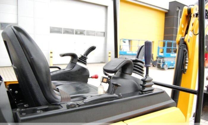Mini-pelle JCB Canopée 15C-1 – 2019 - 1,4T – Image 3
