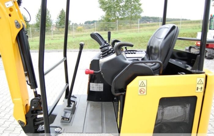 Mini-pelle JCB Canopée 15C-1 – 2019 - 1,4T – Image 9